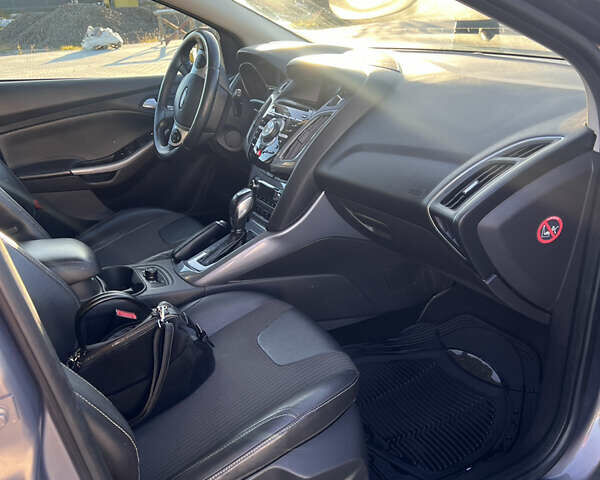 Серый Форд Фокус, объемом двигателя 2 л и пробегом 243 тыс. км за 9150 $, фото 19 на Automoto.ua