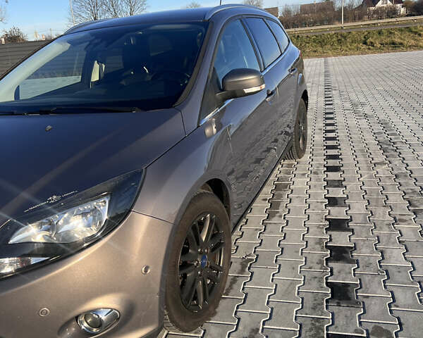 Серый Форд Фокус, объемом двигателя 2 л и пробегом 243 тыс. км за 9150 $, фото 9 на Automoto.ua