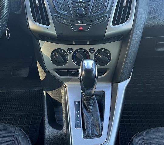 Серый Форд Фокус, объемом двигателя 2 л и пробегом 240 тыс. км за 9200 $, фото 9 на Automoto.ua