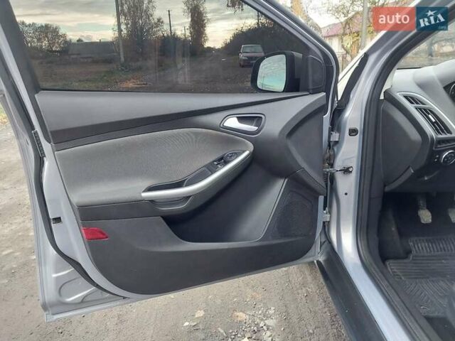 Серый Форд Фокус, объемом двигателя 1.6 л и пробегом 272 тыс. км за 7900 $, фото 13 на Automoto.ua