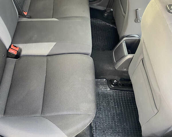 Серый Форд Фокус, объемом двигателя 1.6 л и пробегом 212 тыс. км за 7900 $, фото 20 на Automoto.ua