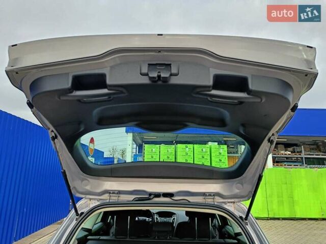 Серый Форд Фокус, объемом двигателя 1.6 л и пробегом 236 тыс. км за 6900 $, фото 23 на Automoto.ua