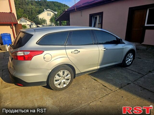Серый Форд Фокус, объемом двигателя 2 л и пробегом 275 тыс. км за 8100 $, фото 1 на Automoto.ua