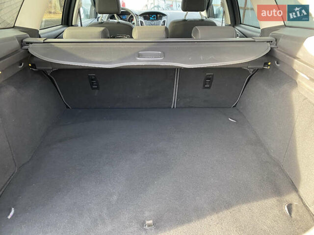 Серый Форд Фокус, объемом двигателя 1.6 л и пробегом 212 тыс. км за 7900 $, фото 21 на Automoto.ua