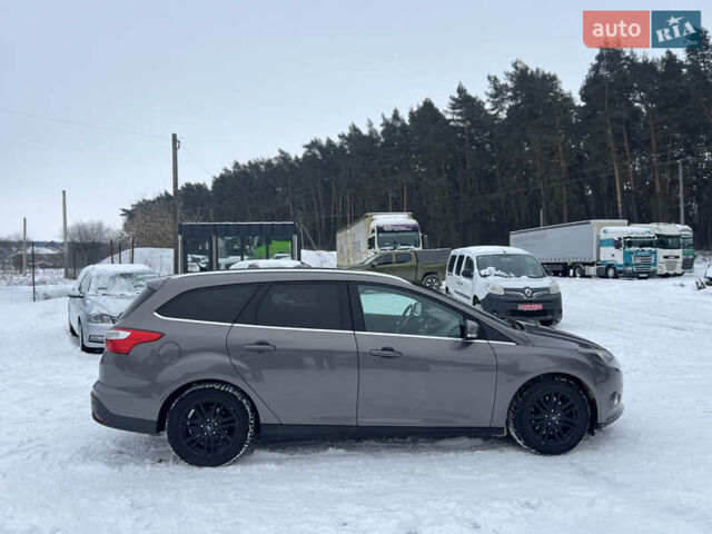 Сірий Форд Фокус, об'ємом двигуна 2 л та пробігом 243 тис. км за 8800 $, фото 7 на Automoto.ua