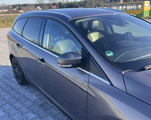 Серый Форд Фокус, объемом двигателя 2 л и пробегом 243 тыс. км за 9150 $, фото 2 на Automoto.ua