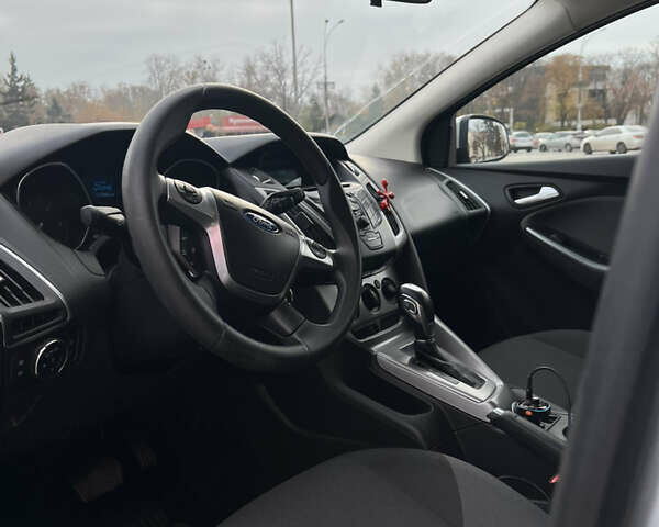 Серый Форд Фокус, объемом двигателя 2 л и пробегом 125 тыс. км за 8200 $, фото 12 на Automoto.ua
