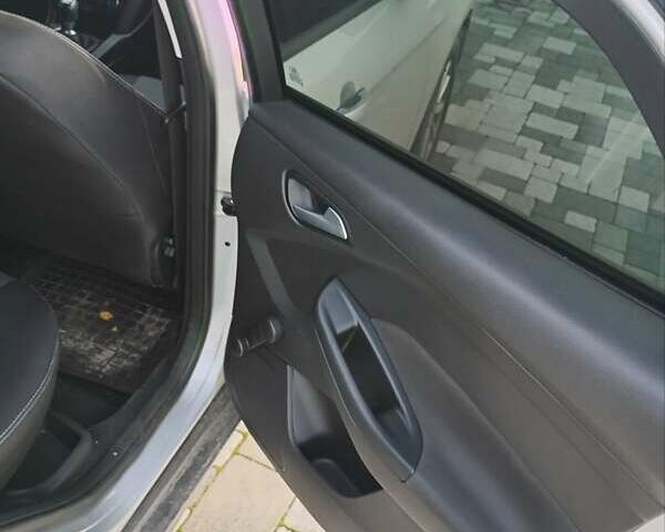 Сірий Форд Фокус, об'ємом двигуна 1.59 л та пробігом 272 тис. км за 9500 $, фото 7 на Automoto.ua