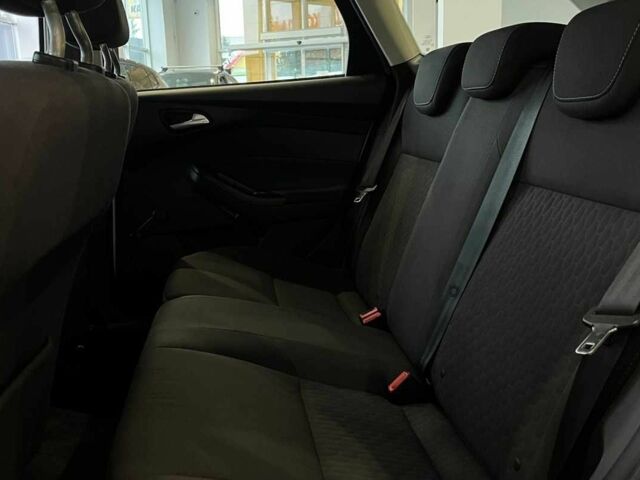 Форд Фокус 2014 у Львові на Automoto.ua Сірий Форд Фокус, об'ємом двигуна 1.6 л та пробігом 263 тис. км за 7600 $, фото 19 на Automoto.ua