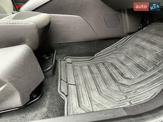 Серый Форд Фокус, объемом двигателя 1.6 л и пробегом 236 тыс. км за 6900 $, фото 42 на Automoto.ua