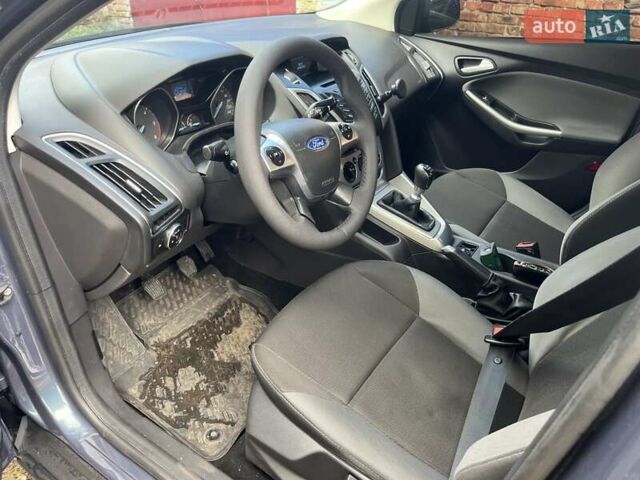 Форд Фокус 2014 у Нежине на Automoto.ua Сірий Форд Фокус, об'ємом двигуна 1.6 л та пробігом 230 тис. км за 8000 $, фото 16 на Automoto.ua