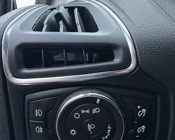 Серый Форд Фокус, объемом двигателя 2 л и пробегом 239 тыс. км за 8200 $, фото 25 на Automoto.ua