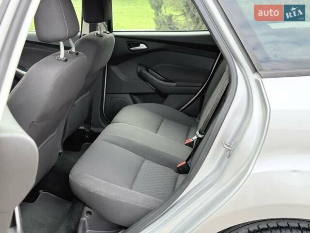 Сірий Форд Фокус, об'ємом двигуна 2 л та пробігом 265 тис. км за 8650 $, фото 26 на Automoto.ua