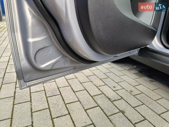 Серый Форд Фокус, объемом двигателя 1.6 л и пробегом 236 тыс. км за 6900 $, фото 53 на Automoto.ua