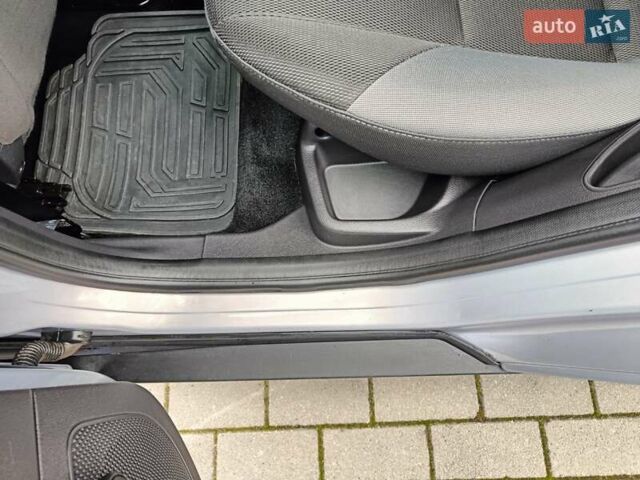 Серый Форд Фокус, объемом двигателя 1.6 л и пробегом 236 тыс. км за 6900 $, фото 21 на Automoto.ua