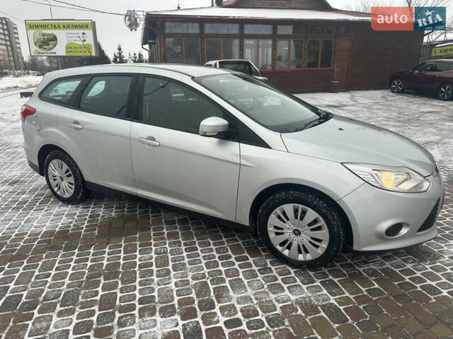 Серый Форд Фокус, объемом двигателя 1.56 л и пробегом 220 тыс. км за 7222 $, фото 5 на Automoto.ua