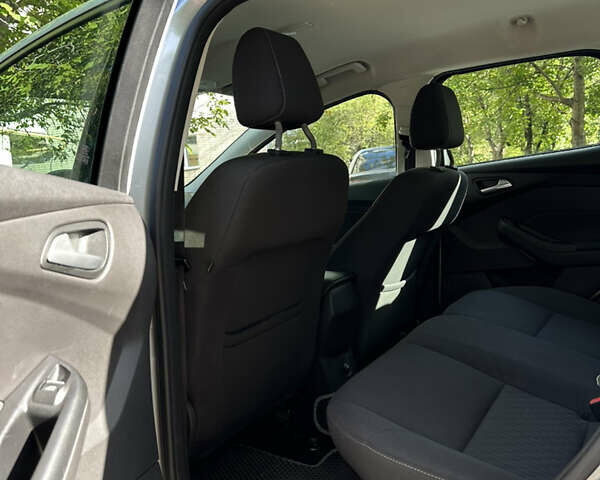 Серый Форд Фокус, объемом двигателя 1.56 л и пробегом 250 тыс. км за 7550 $, фото 14 на Automoto.ua