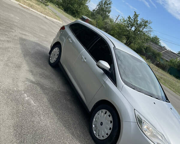 Серый Форд Фокус, объемом двигателя 1.6 л и пробегом 253 тыс. км за 7250 $, фото 1 на Automoto.ua