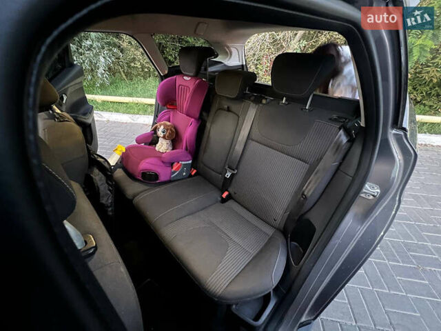 Форд Фокус 2014 в Киеве на Automoto.ua Серый Форд Фокус, объемом двигателя 2 л и пробегом 243 тыс. км за 8700 $, фото 17 на Automoto.ua