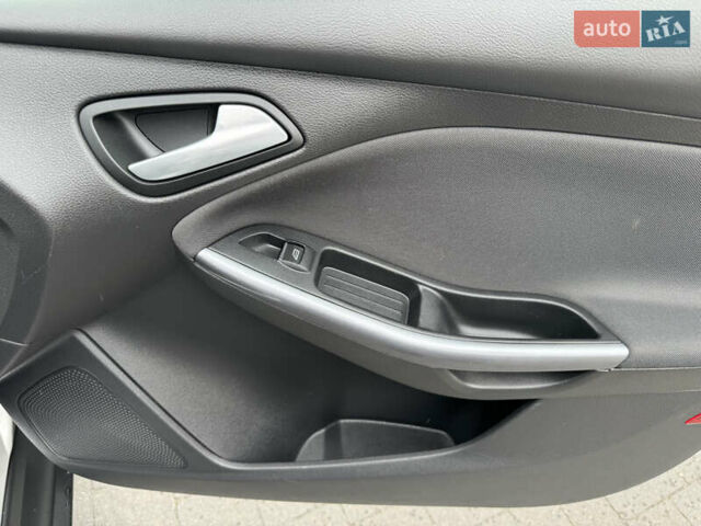 Форд Фокус 2014 в Стрые на Automoto.ua Серый Форд Фокус, объемом двигателя 1.6 л и пробегом 218 тыс. км за 8750 $, фото 75 на Automoto.ua