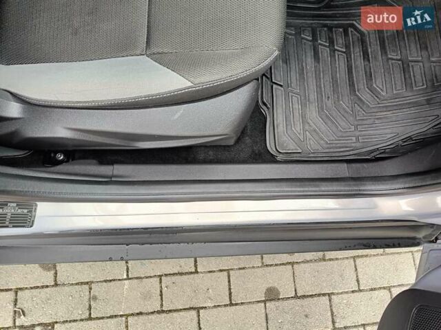 Серый Форд Фокус, объемом двигателя 1.6 л и пробегом 236 тыс. км за 6900 $, фото 39 на Automoto.ua