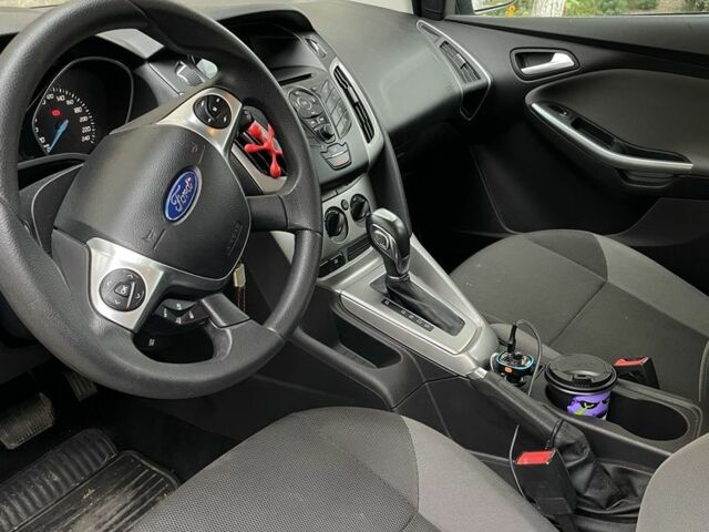 Серый Форд Фокус, объемом двигателя 2 л и пробегом 120 тыс. км за 8200 $, фото 6 на Automoto.ua