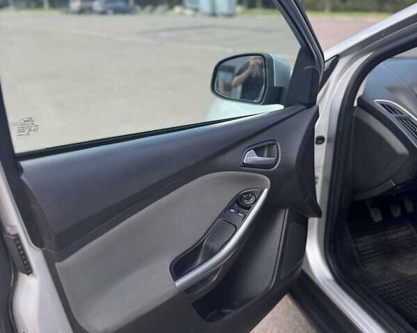 Сірий Форд Фокус, об'ємом двигуна 1.56 л та пробігом 254 тис. км за 7700 $, фото 13 на Automoto.ua