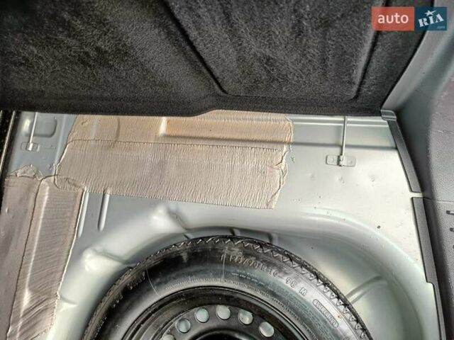 Серый Форд Фокус, объемом двигателя 1.6 л и пробегом 236 тыс. км за 6900 $, фото 28 на Automoto.ua