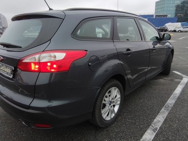 Серый Форд Фокус, объемом двигателя 2 л и пробегом 212 тыс. км за 7999 $, фото 2 на Automoto.ua