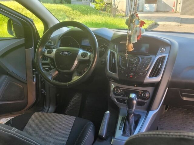 Форд Фокус 2014 в Ивано-Франковске на Automoto.ua Серый Форд Фокус, объемом двигателя 2 л и пробегом 198 тыс. км за 8800 $, фото 3 на Automoto.ua