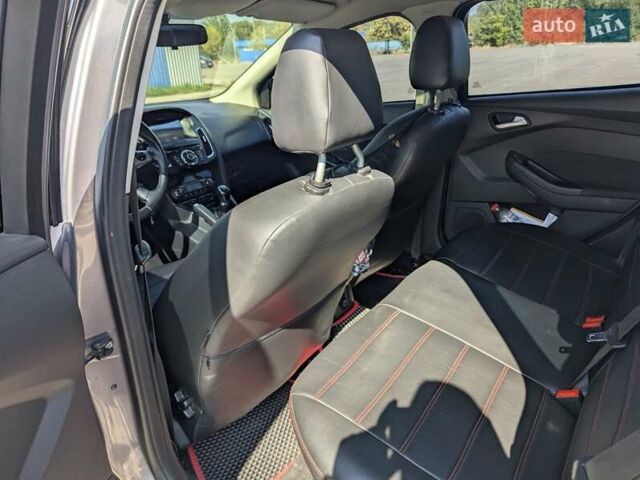 Сірий Форд Фокус, об'ємом двигуна 1 л та пробігом 222 тис. км за 6500 $, фото 13 на Automoto.ua