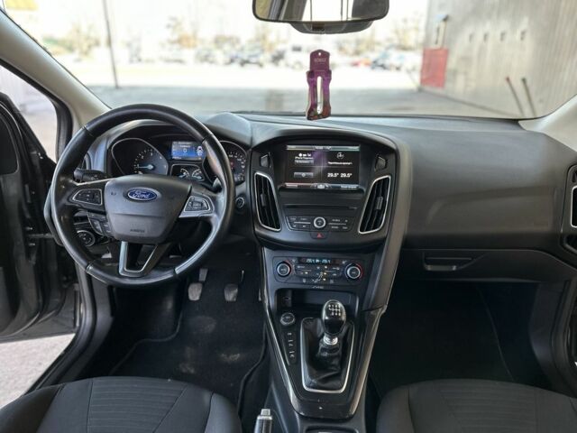 Серый Форд Фокус, объемом двигателя 1.6 л и пробегом 269 тыс. км за 8999 $, фото 14 на Automoto.ua