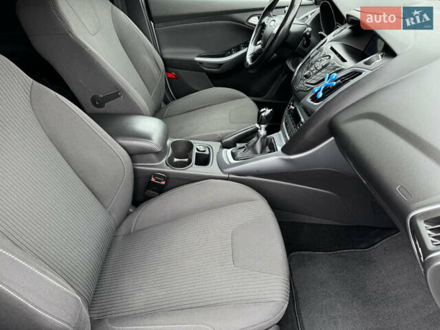 Форд Фокус 2014 в Стрые на Automoto.ua Серый Форд Фокус, объемом двигателя 1.6 л и пробегом 218 тыс. км за 8750 $, фото 36 на Automoto.ua