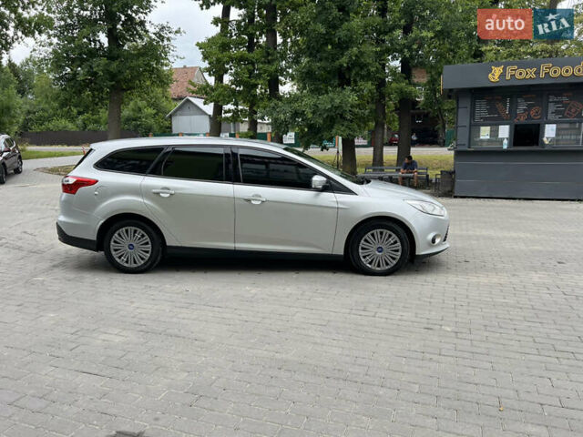 Серый Форд Фокус, объемом двигателя 2 л и пробегом 286 тыс. км за 6850 $, фото 9 на Automoto.ua