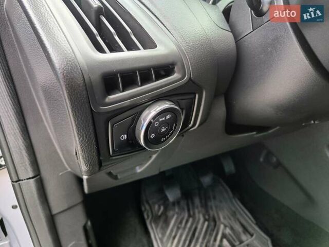 Серый Форд Фокус, объемом двигателя 1.6 л и пробегом 236 тыс. км за 6900 $, фото 11 на Automoto.ua