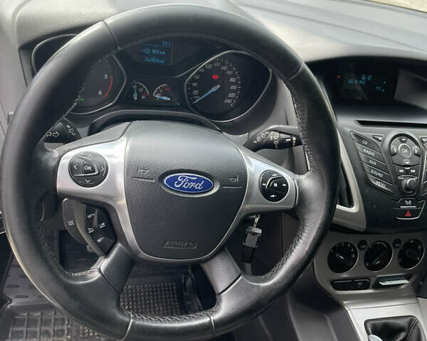 Серый Форд Фокус, объемом двигателя 1.6 л и пробегом 253 тыс. км за 7250 $, фото 8 на Automoto.ua