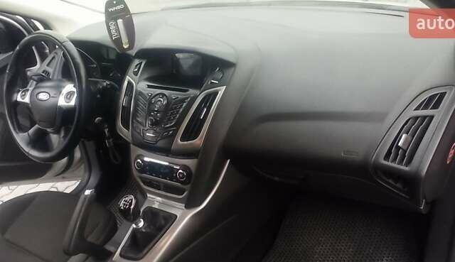 Серый Форд Фокус, объемом двигателя 2 л и пробегом 288 тыс. км за 6700 $, фото 13 на Automoto.ua