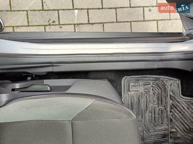 Серый Форд Фокус, объемом двигателя 1.6 л и пробегом 236 тыс. км за 6900 $, фото 14 на Automoto.ua