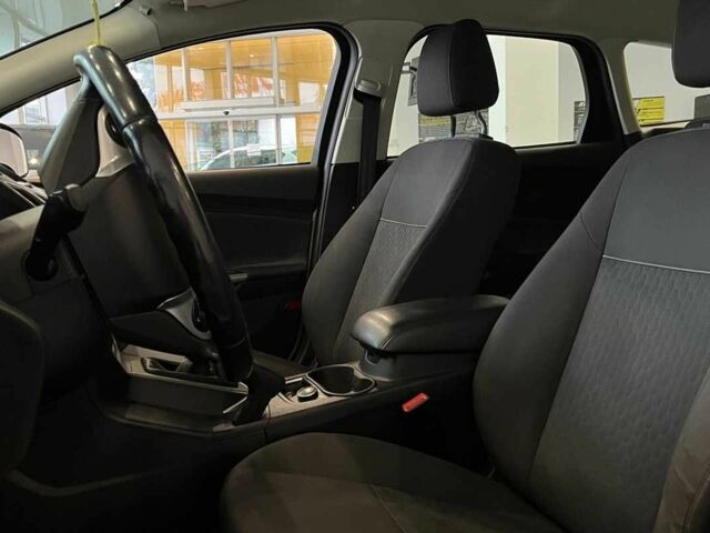 Форд Фокус 2014 у Львові на Automoto.ua Сірий Форд Фокус, об'ємом двигуна 1.6 л та пробігом 263 тис. км за 7600 $, фото 8 на Automoto.ua