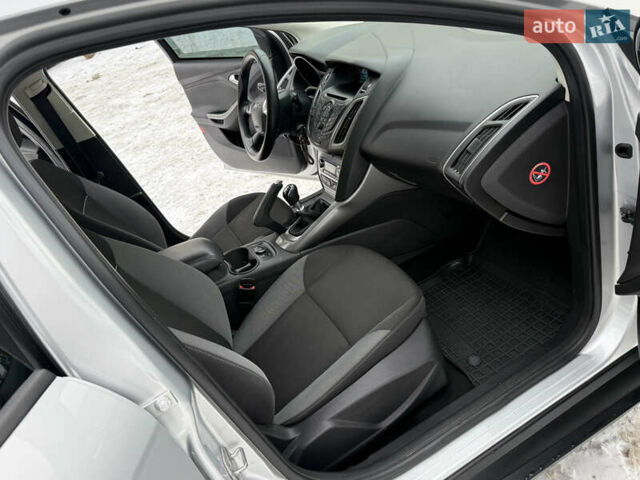 Сірий Форд Фокус, об'ємом двигуна 1.6 л та пробігом 201 тис. км за 6950 $, фото 17 на Automoto.ua