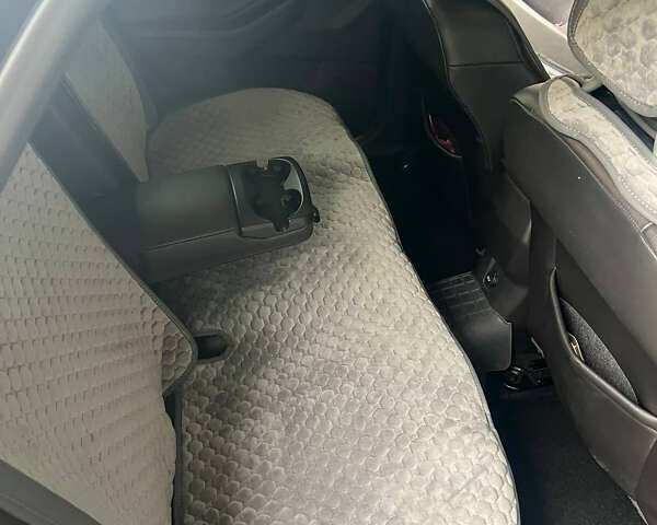 Серый Форд Фокус, объемом двигателя 2 л и пробегом 300 тыс. км за 8400 $, фото 11 на Automoto.ua