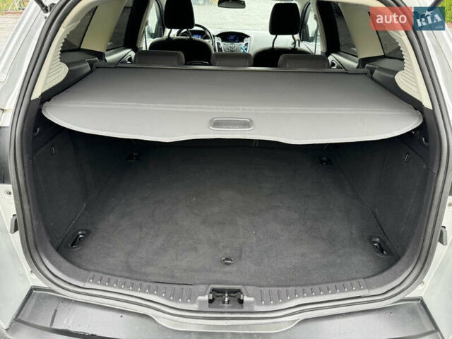 Форд Фокус 2014 в Стрые на Automoto.ua Серый Форд Фокус, объемом двигателя 1.6 л и пробегом 218 тыс. км за 8750 $, фото 82 на Automoto.ua