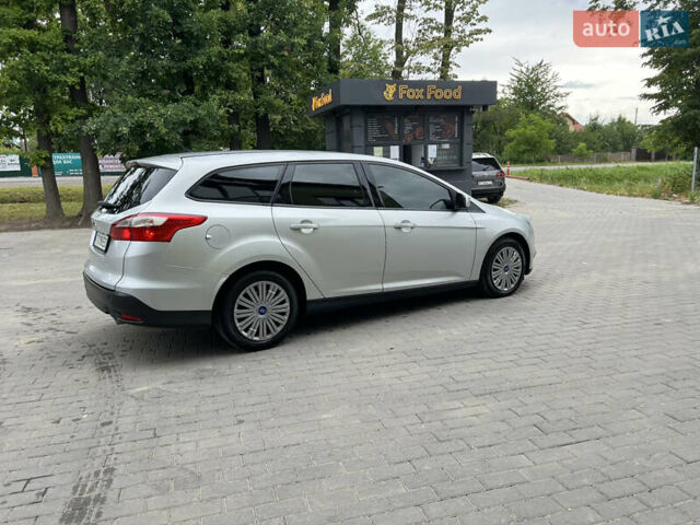 Серый Форд Фокус, объемом двигателя 2 л и пробегом 286 тыс. км за 6850 $, фото 8 на Automoto.ua