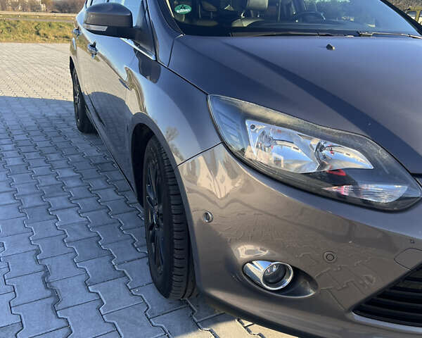 Серый Форд Фокус, объемом двигателя 2 л и пробегом 243 тыс. км за 9150 $, фото 4 на Automoto.ua