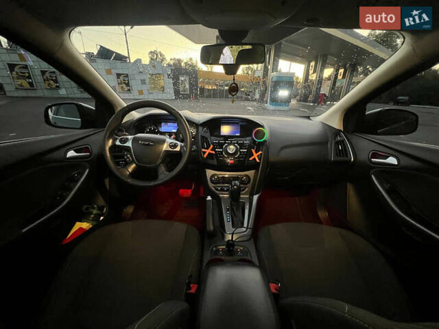 Форд Фокус 2014 в Киеве на Automoto.ua Серый Форд Фокус, объемом двигателя 2 л и пробегом 243 тыс. км за 8700 $, фото 11 на Automoto.ua