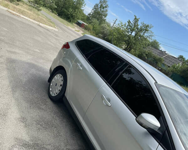 Серый Форд Фокус, объемом двигателя 1.6 л и пробегом 253 тыс. км за 7250 $, фото 5 на Automoto.ua