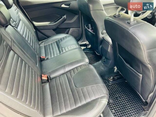 Серый Форд Фокус, объемом двигателя 1.6 л и пробегом 240 тыс. км за 7999 $, фото 15 на Automoto.ua