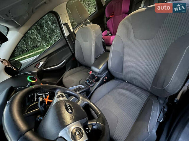 Форд Фокус 2014 в Киеве на Automoto.ua Серый Форд Фокус, объемом двигателя 2 л и пробегом 243 тыс. км за 8700 $, фото 13 на Automoto.ua
