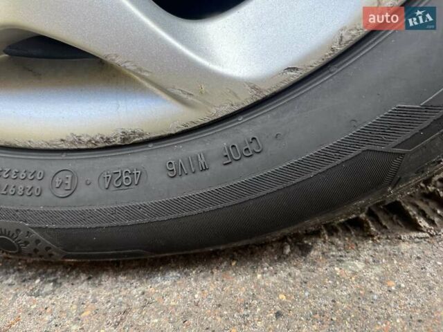 Форд Фокус 2014 у Нежине на Automoto.ua Сірий Форд Фокус, об'ємом двигуна 1.6 л та пробігом 230 тис. км за 8000 $, фото 11 на Automoto.ua