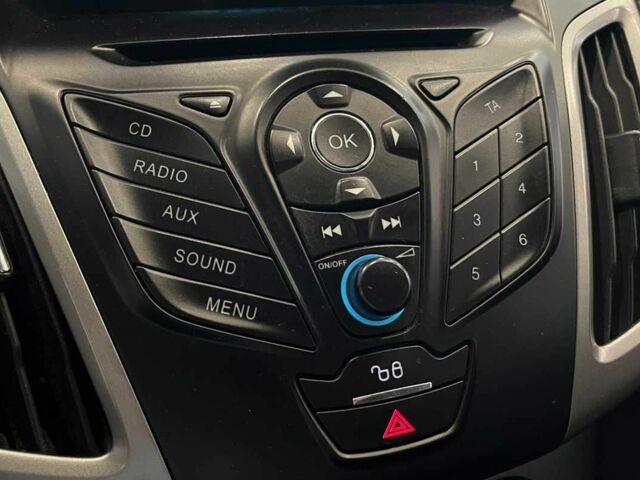 Форд Фокус 2014 у Львові на Automoto.ua Сірий Форд Фокус, об'ємом двигуна 1.6 л та пробігом 263 тис. км за 7600 $, фото 13 на Automoto.ua